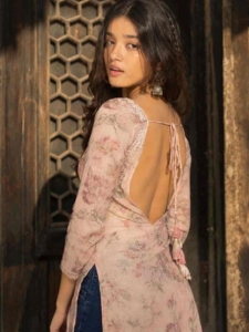 Pink Floral Kurti Girl AI Photo Editing Prompt